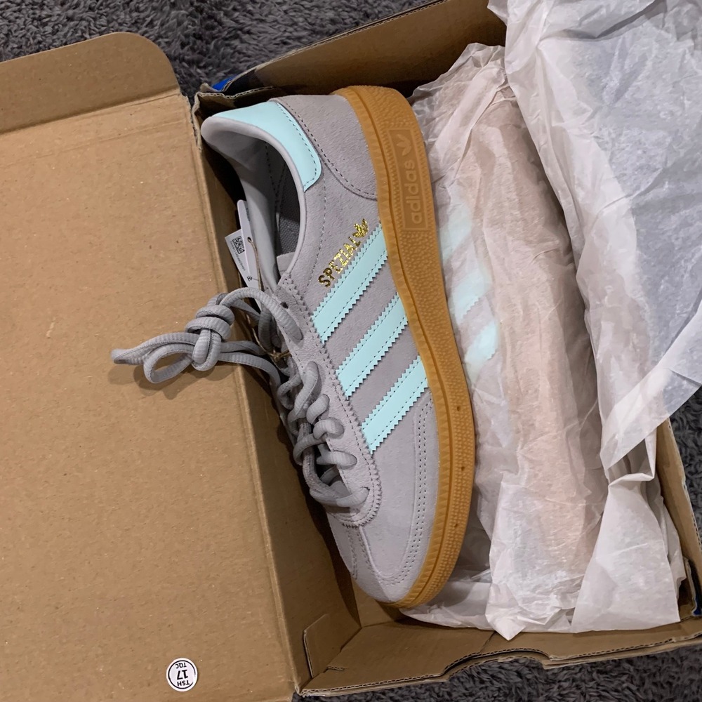 Adidas Handball Spezial J Grey Mint Gum JS1750 Kids Size 4 Sneakers